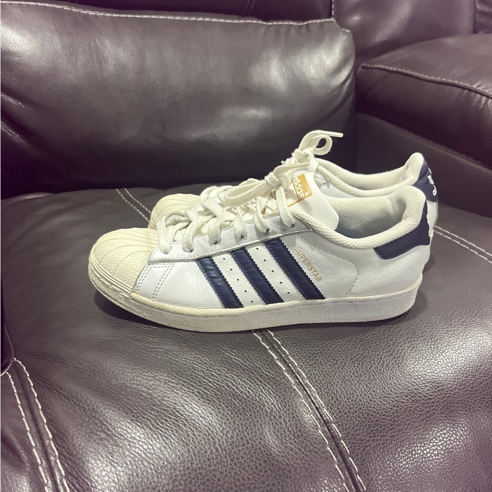 Adidas - Picture 2 of 8